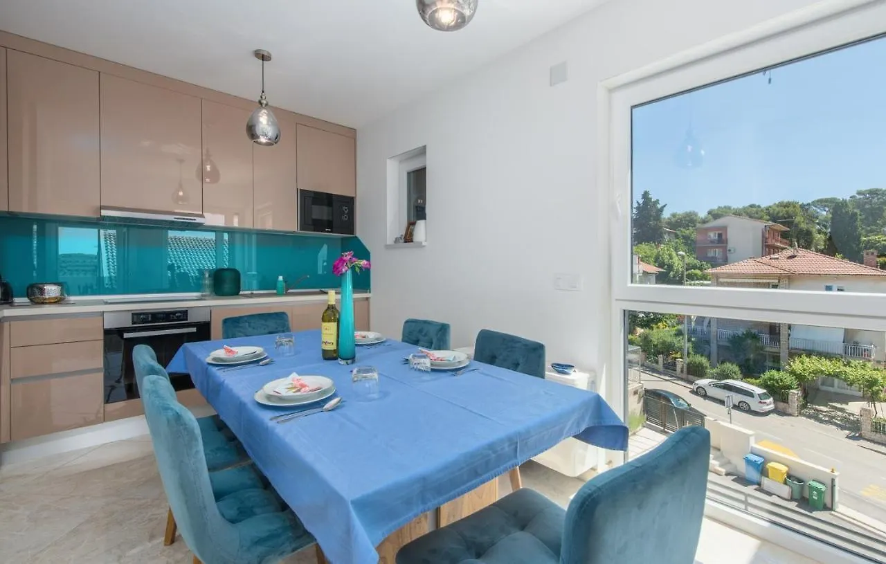 Modern Apartments With Shared Pool Near The Sea Pula 0*,  Croatia