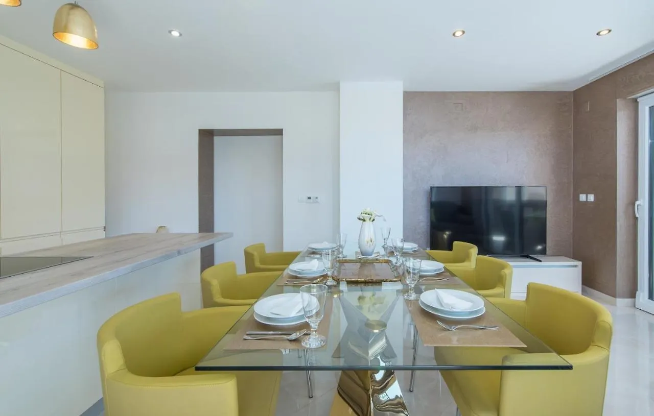 Modern Apartments With Shared Pool Near The Sea Pula 0*,  Croatia