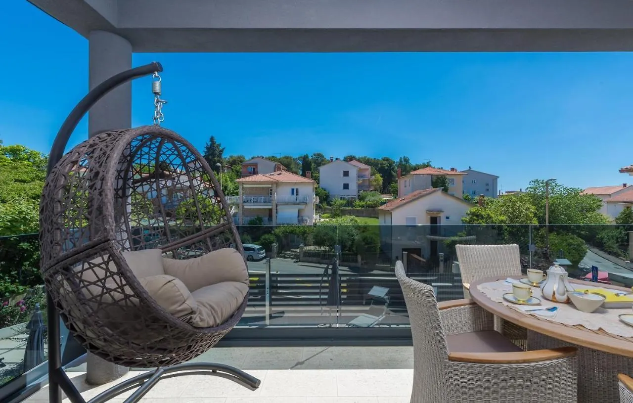 Modern Apartments With Shared Pool Near The Sea Pula 0*,
