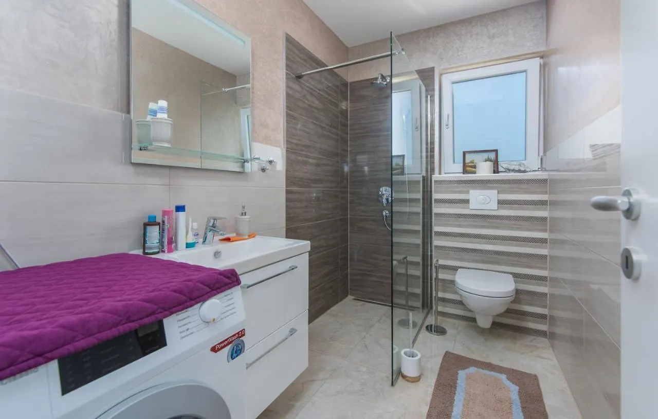 Modern Apartments With Shared Pool Near The Sea Pula Guest house