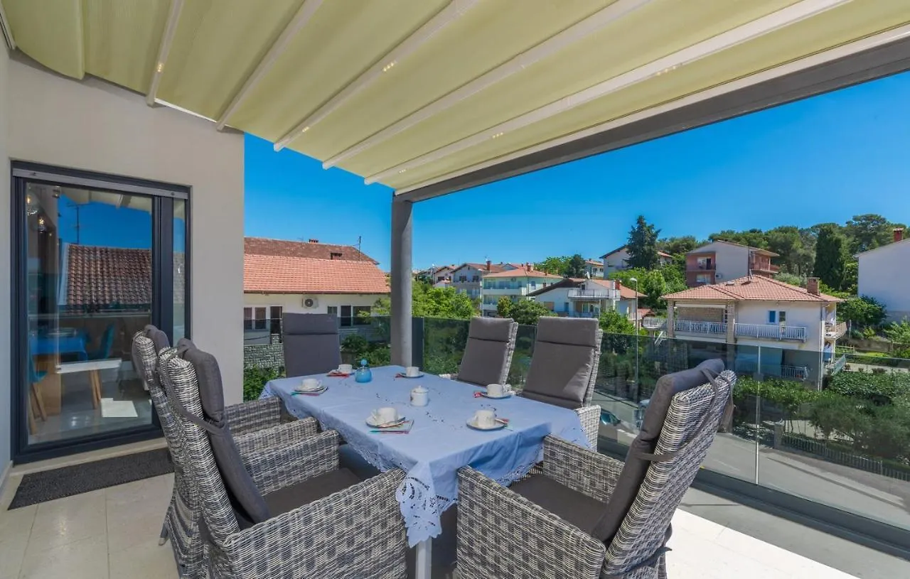 Modern Apartments With Shared Pool Near The Sea Pula Guest house