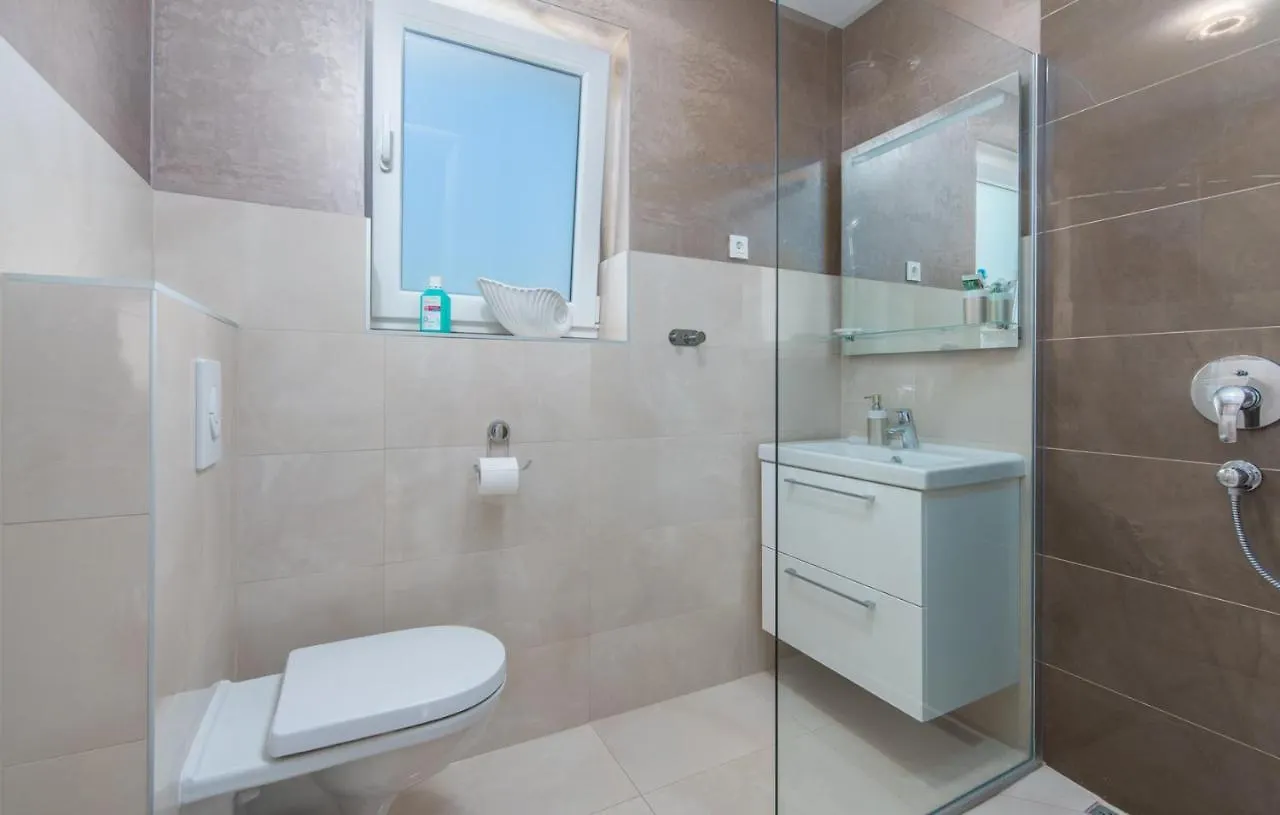 Modern Apartments With Shared Pool Near The Sea Pula Guest house